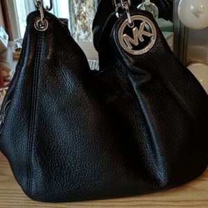 💲 GREAT DEAL 💲MK soft pebble leather bag